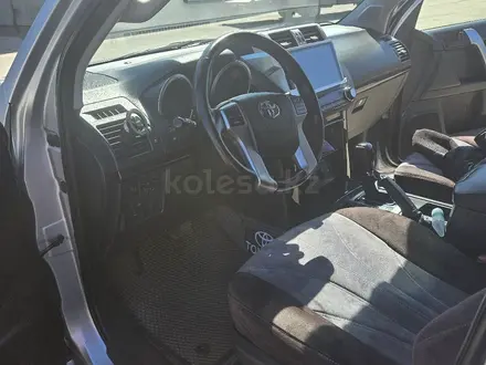 Toyota Land Cruiser Prado 2014 года за 21 200 000 тг. в Астана – фото 9