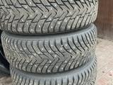 Шины в комплекте с дисками за 750 000 тг. в Костанай