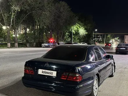 Mercedes-Benz E 230 1996 года за 2 500 000 тг. в Алматы