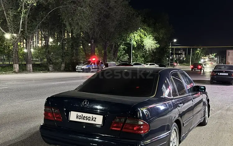 Mercedes-Benz E 230 1996 годаүшін2 500 000 тг. в Алматы