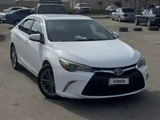 Toyota Camry, 2016