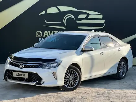 Toyota Camry 2015 года за 10 900 000 тг. в Атырау – фото 17