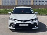 Toyota Camry 2021 года за 14 100 000 тг. в Тараз