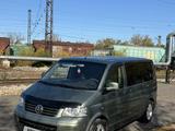 Volkswagen Multivan 2003 года за 8 200 000 тг. в Астана