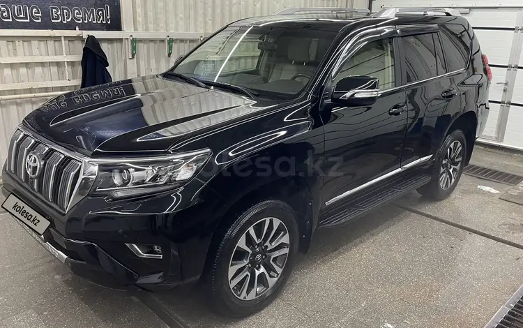 Toyota Land Cruiser Prado 2023 года за 32 000 000 тг. в Астана