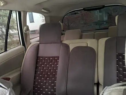 Toyota Innova 2007 года за 7 000 000 тг. в Актобе – фото 9