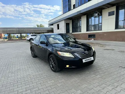 Toyota Camry 2006 года за 5 850 000 тг. в Уральск – фото 3