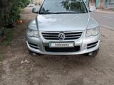 Volkswagen Touareg 2007 годаfor6 700 000 тг. в Каскелен – фото 3