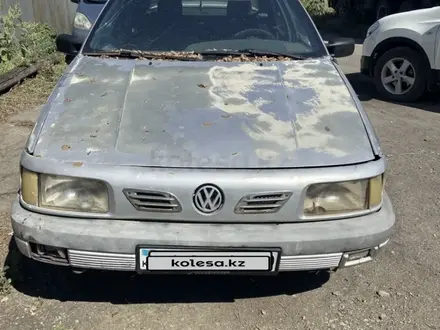 Volkswagen Passat 1990 года за 600 000 тг. в Каражал