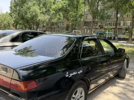 Toyota Camry 2001 года за 3 500 000 тг. в Тараз – фото 4