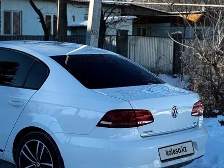 Volkswagen Passat 2013 года за 6 700 000 тг. в Алматы – фото 8