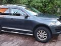 Volkswagen Touareg 2007 года за 6 800 000 тг. в Алматы – фото 2