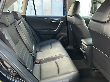 Toyota RAV4 Luxe+ 2023 года за 18 390 000 тг. в Алматы – фото 17