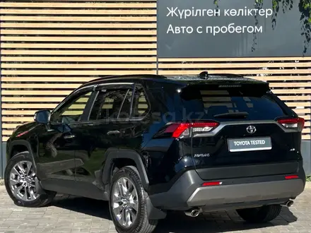 Toyota RAV4 Luxe+ 2023 года за 18 390 000 тг. в Алматы – фото 8