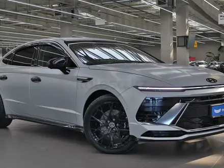 Hyundai Sonata High-Tech 2023 года за 12 990 000 тг. в Алматы – фото 3