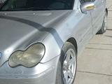 Mercedes-Benz C 200 2002 года за 2 600 000 тг. в Тараз – фото 3