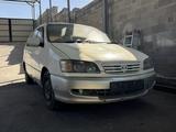 Toyota Ipsum 1997 года за 500 000 тг. в Алматы
