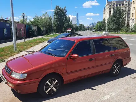 Volkswagen Passat 1996 года за 2 500 000 тг. в Астана