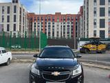 Chevrolet Cruze 2013 года за 4 300 000 тг. в Атырау – фото 2