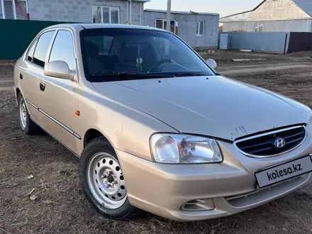 Hyundai Accent 2003 года за 1 650 000 тг. в Уральск – фото 2