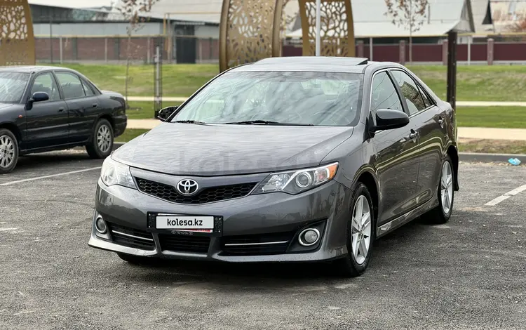 Toyota Camry 2014 годаfor9 200 000 тг. в Алматы