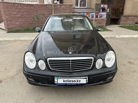 Mercedes-Benz E 320 2004 года за 5 100 000 тг. в Астана