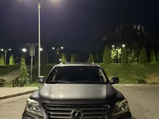 Lexus LX 570
