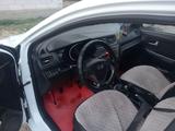 Kia Rio 2015 года за 2 500 000 тг. в Актобе – фото 2