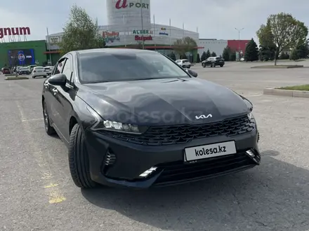Kia K5 2021 года за 10 900 000 тг. в Алматы