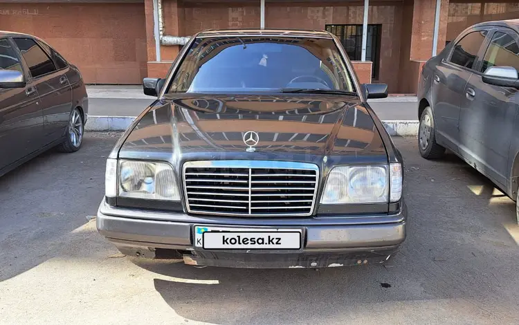 Mercedes-Benz E 220 1994 года за 2 400 000 тг. в Караганда