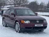 Volkswagen Passat 1999 годаүшін2 700 000 тг. в Астана