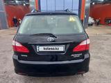 Toyota Avensis Verso 2005 года за 6 500 000 тг. в Атырау – фото 2