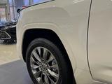 Toyota Land Cruiser Premium+ 2023 годаүшін64 970 000 тг. в Актобе – фото 5