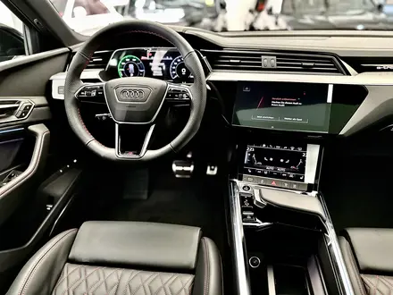 Audi e-tron 2023 года за 48 500 000 тг. в Алматы – фото 20