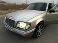 Mercedes-Benz E 320 1994 года за 2 000 000 тг. в Актау – фото 4