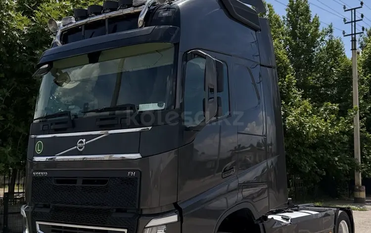 Volvo  F-Series 2019 года за 42 000 000 тг. в Шымкент