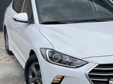 Hyundai Avante 2017 года за 7 800 000 тг. в Шымкент – фото 3