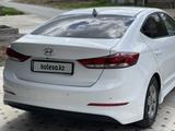 Hyundai Avante 2017 года за 7 800 000 тг. в Шымкент – фото 4