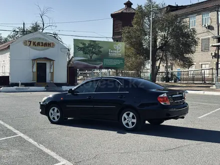 Toyota Camry 2004 года за 6 100 000 тг. в Байконыр – фото 4