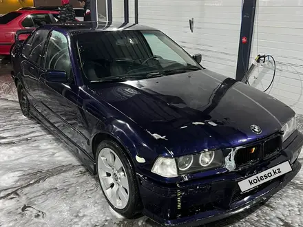 BMW 328 1993 года за 2 100 000 тг. в Алматы – фото 2