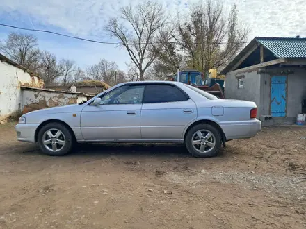 Toyota Vista 1995 года за 2 700 000 тг. в Семей