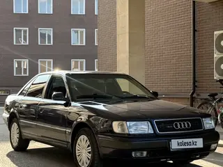 Audi 100
