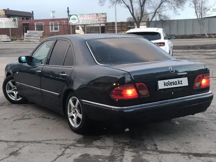 Mercedes-Benz E 230 1996 года за 2 500 000 тг. в Караганда – фото 4