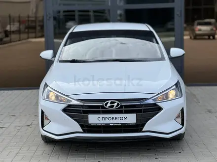 Hyundai Elantra 2019 года за 7 350 000 тг. в Уральск – фото 2