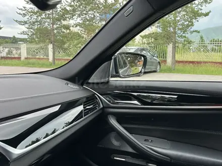 BMW 540 2018 года за 24 500 000 тг. в Алматы – фото 21
