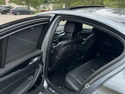 BMW 540 2018 года за 24 500 000 тг. в Алматы – фото 27