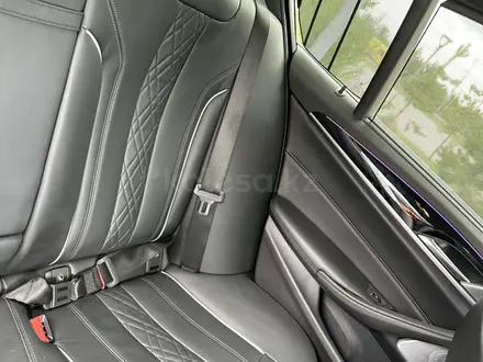 BMW 540 2018 года за 24 500 000 тг. в Алматы – фото 29