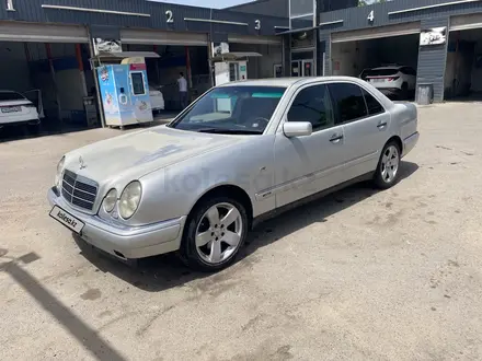 Mercedes-Benz E 280 1997 года за 2 100 000 тг. в Алматы – фото 13