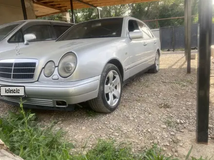 Mercedes-Benz E 280 1997 года за 2 100 000 тг. в Алматы – фото 4