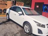 Chevrolet Cruze 2013 года за 4 500 000 тг. в Караганда – фото 2